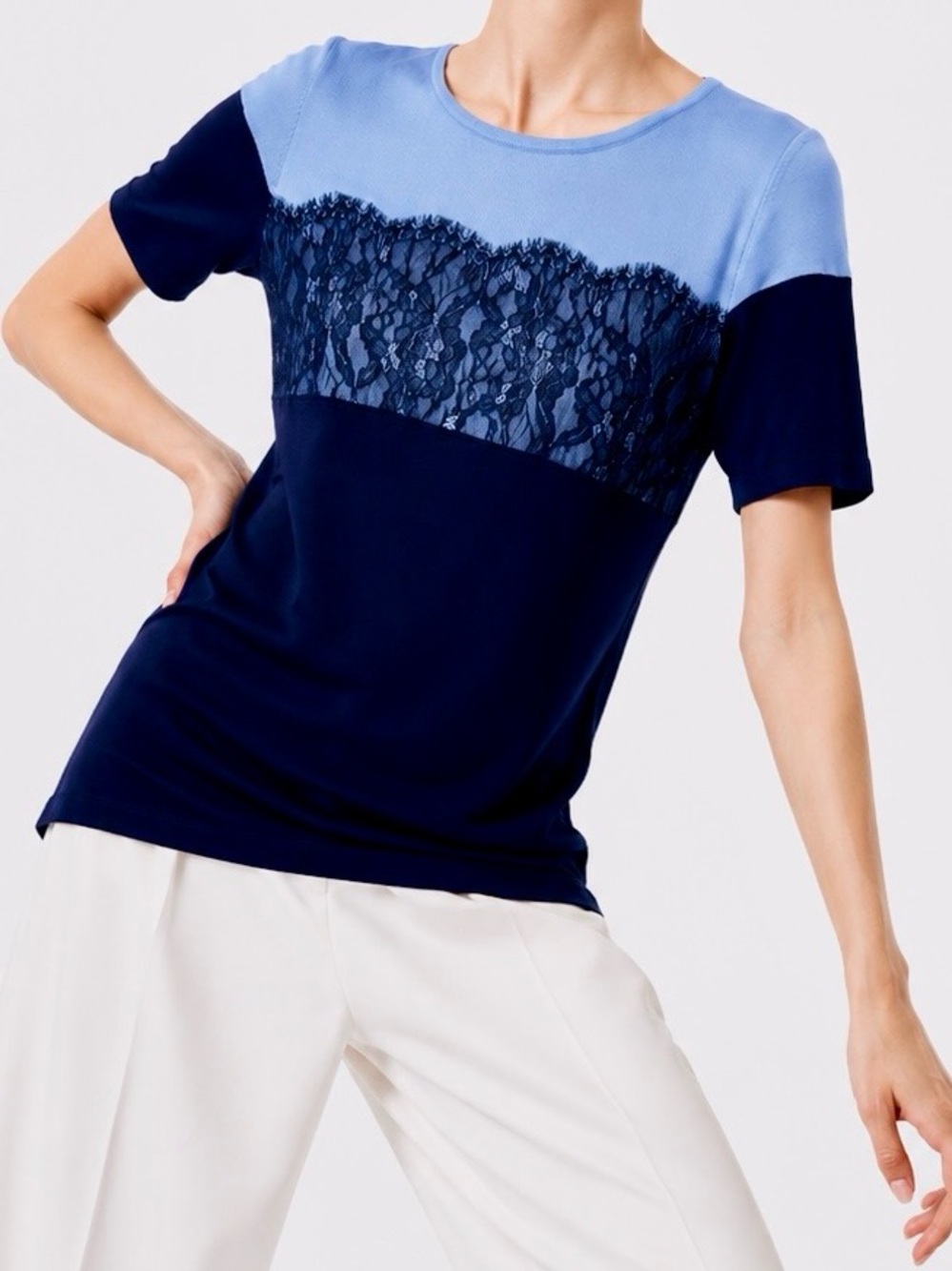 NEW YORK & CO. Navy & Light Blue Lace Panel Short Sleeve Top Lightweight Knit